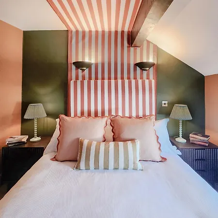 The Hare & Hounds Gasthof Bowland Bridge