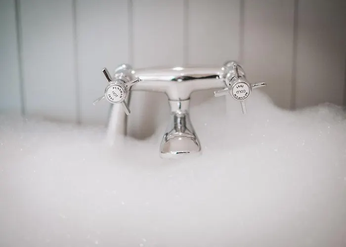 The Hare & Hounds Bowland Bridge