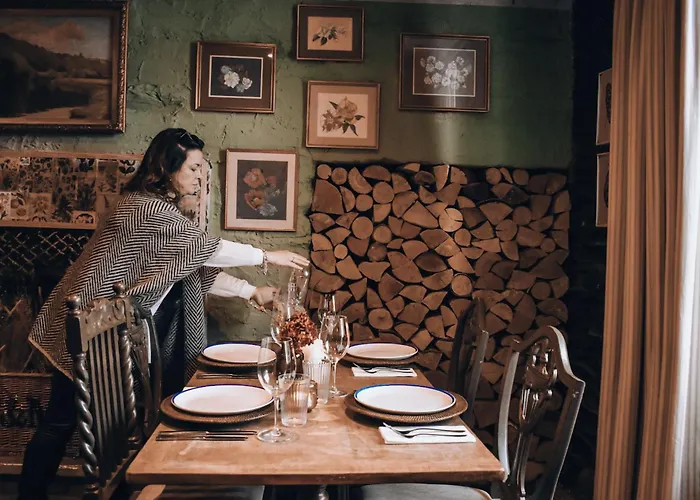 Мини-отель The Hare & Hounds Bowland Bridge