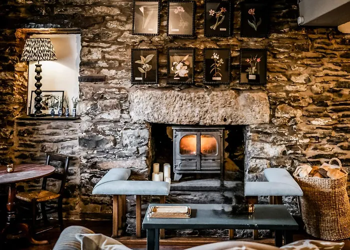 The Hare & Hounds Bowland Bridge